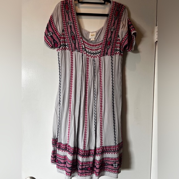 Anthropologie Mauve Bobo Embroidered Dress lined size 8 - Picture 4 of 4